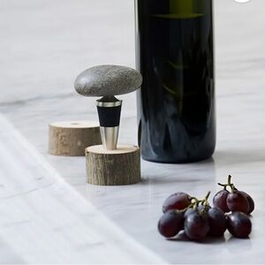 NWOT Stone and Metal Wine Bottle Stopper